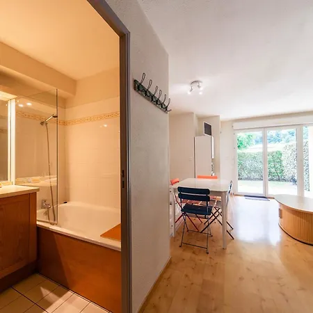 Bruneau & Sommet - Avec Piscine Partagee