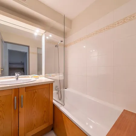 Bruneau & Sommet - Avec Piscine Partagee *